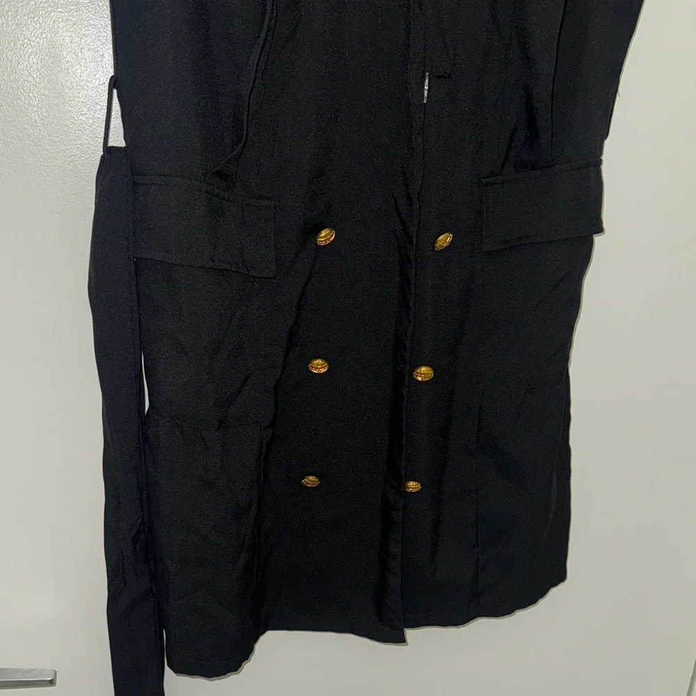 Black Sleeveless Dress - Picture 2 of 4